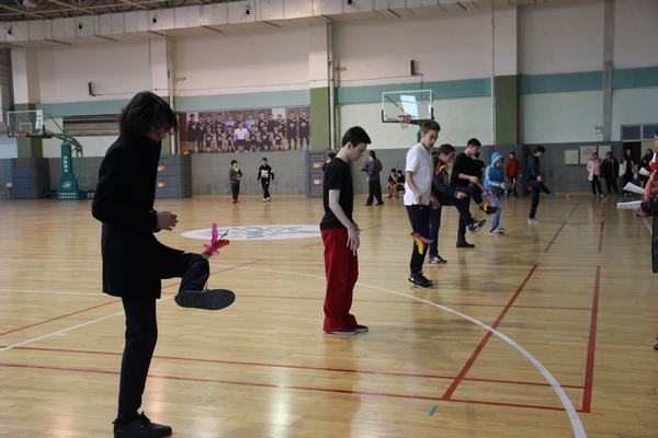 北京市新英才学校外国学生体育比赛纪实 