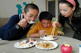 快乐的周末时光----学做水果沙拉 