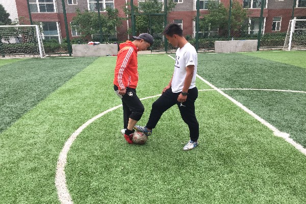 体育组足球教研—— 正脚背射门