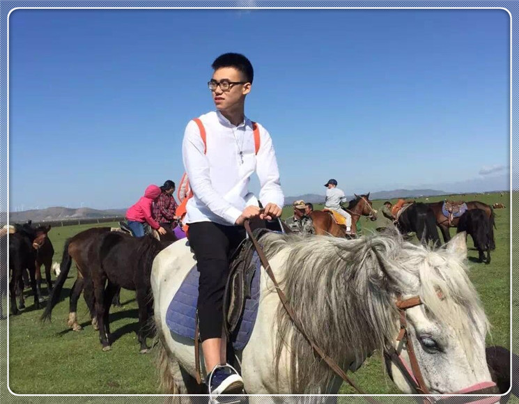  有多少爱，向我的镜头里涌来