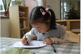 幼儿园小朋友主题月作品