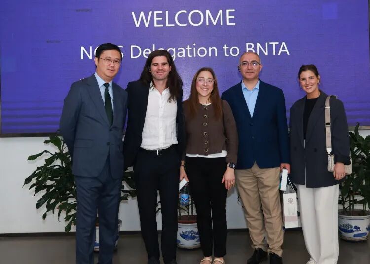 美国全国小学校长协会代表团和全美STEM学校联盟代表团到访新英才学校